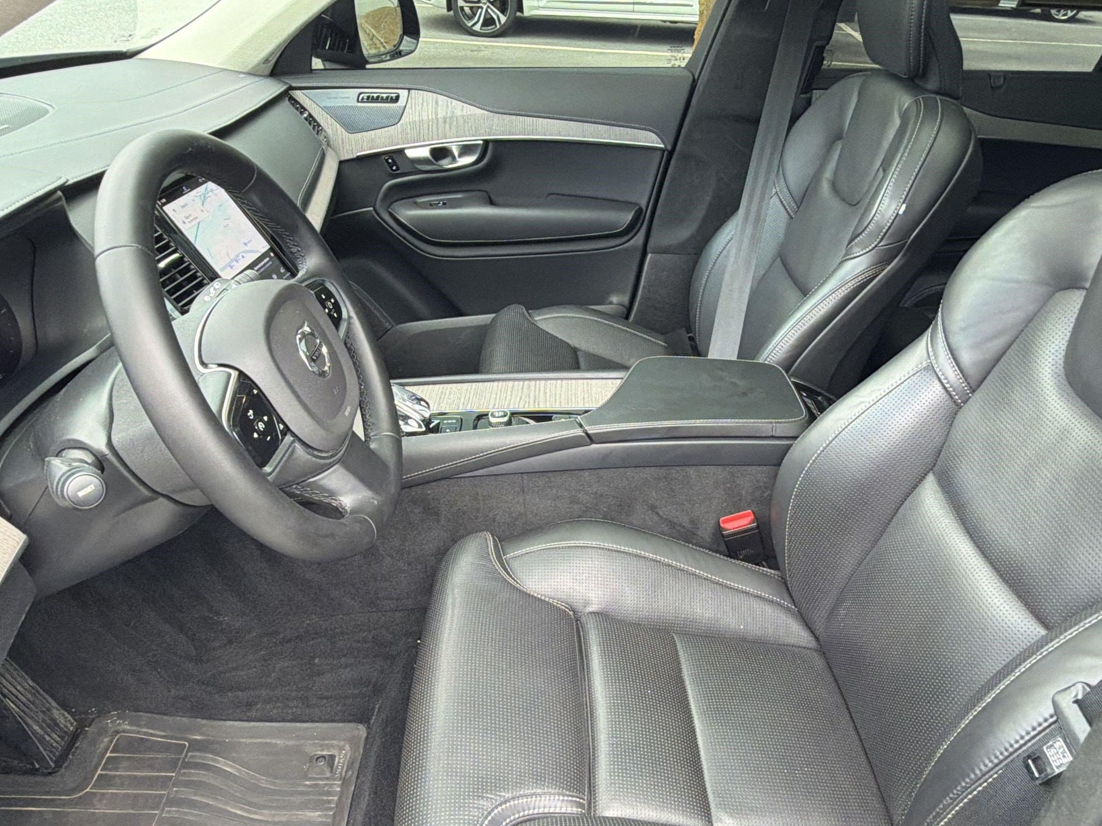 XC90 Recharge Plug-In Hybrid T8 Ultimate 7 Passenger SUV