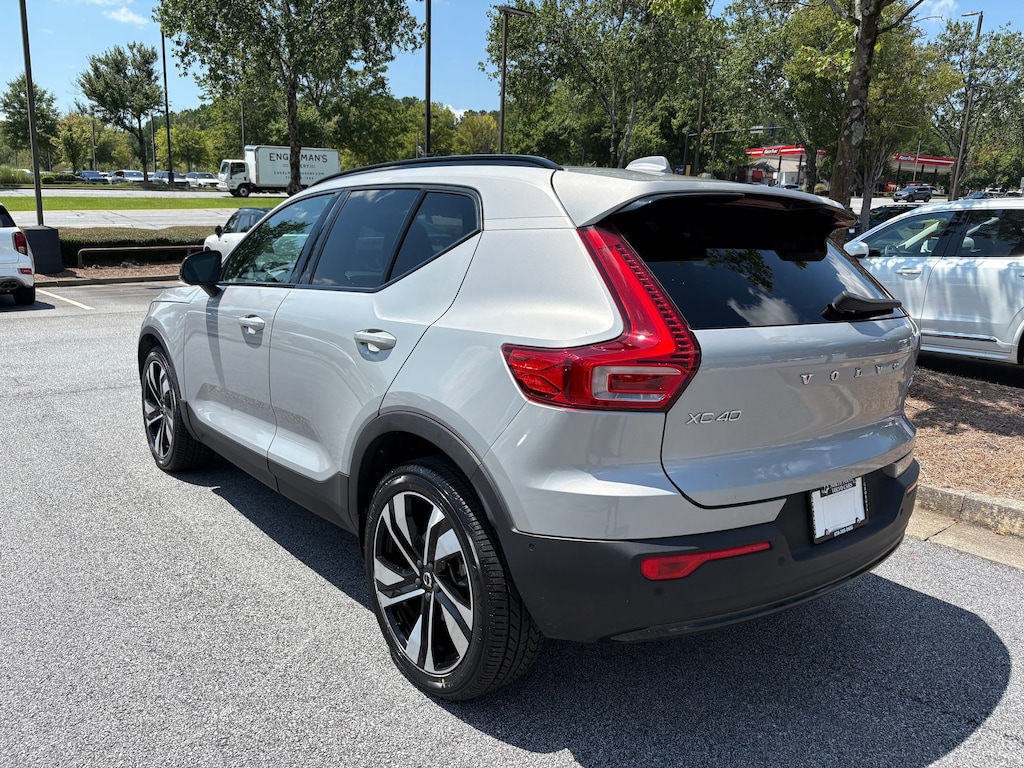 Certified 2023 Volvo XC40 B5 Ultimate B5 AWD Ultimate Dark Theme