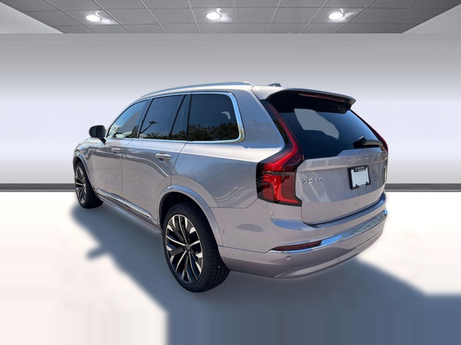 2026 Volvo XC90 Plus - Photo 3