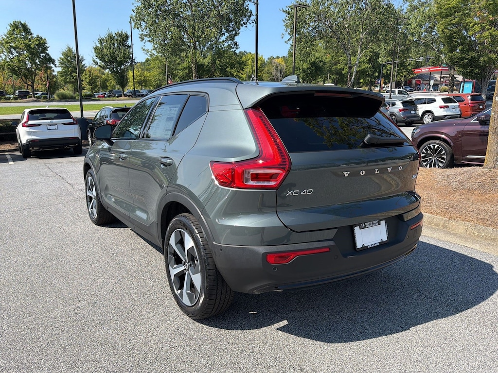 New 2026 Volvo XC40 B5 Plus SUV