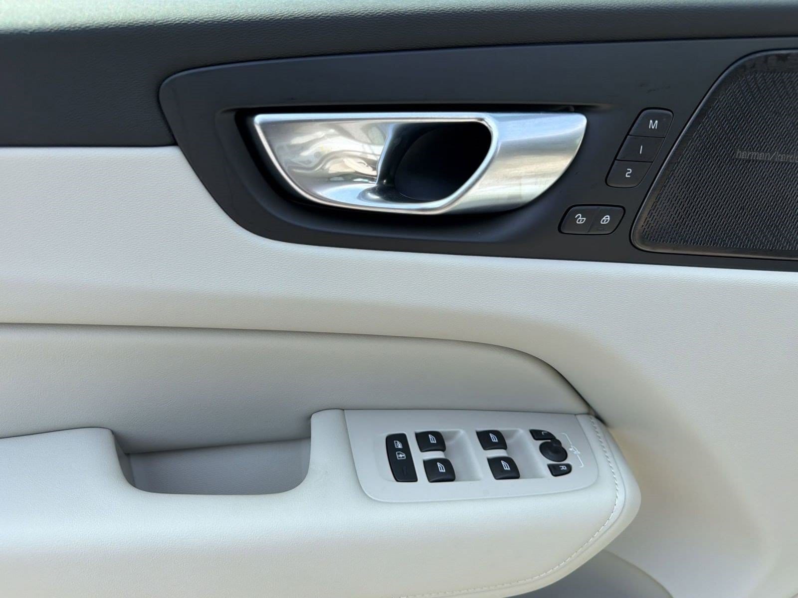 2026 Volvo XC60 Ultra - Photo 12