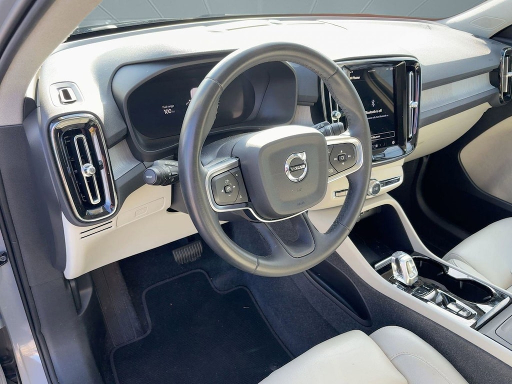 Certified 2024 Volvo XC40 B5 Plus B5 AWD Plus Dark Theme