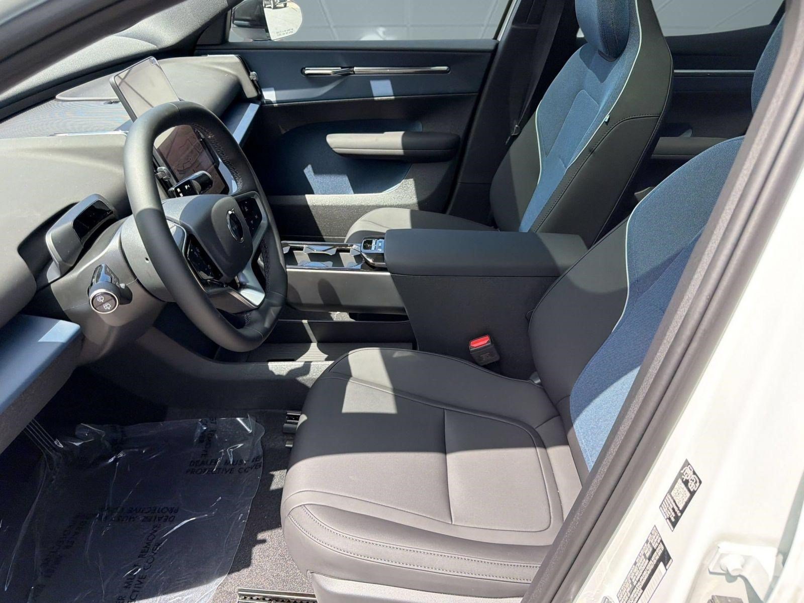 EX30 Twin Motor Plus SUV