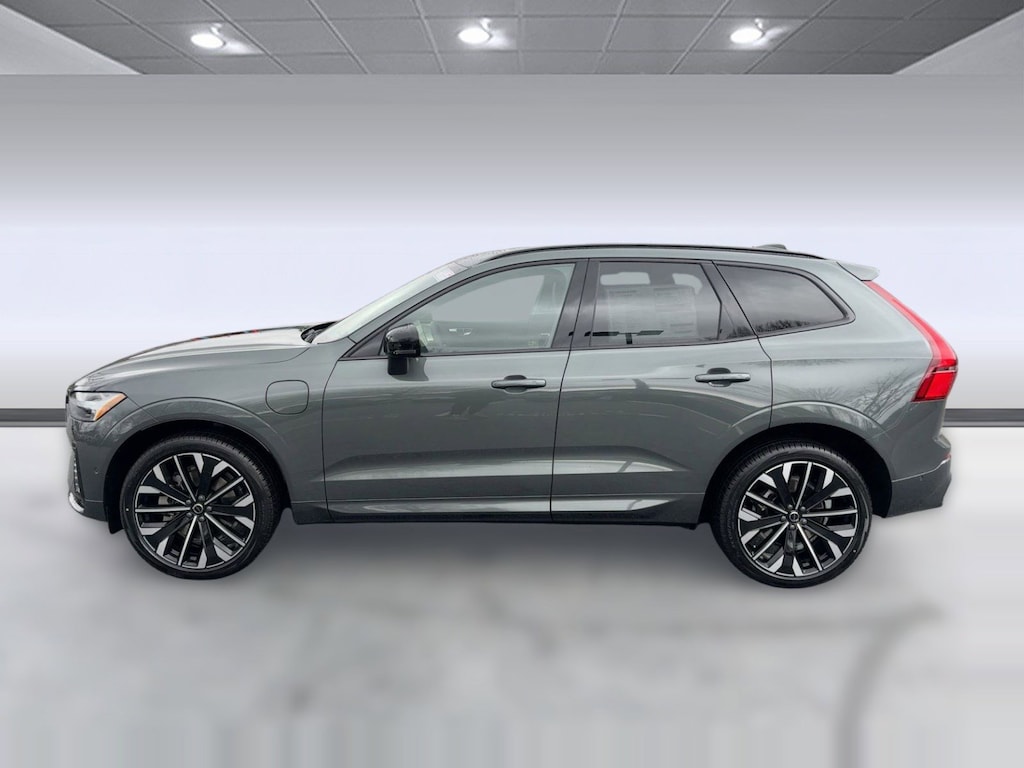 New 2026 Volvo XC60 plug-in hybrid T8 Ultra SUV