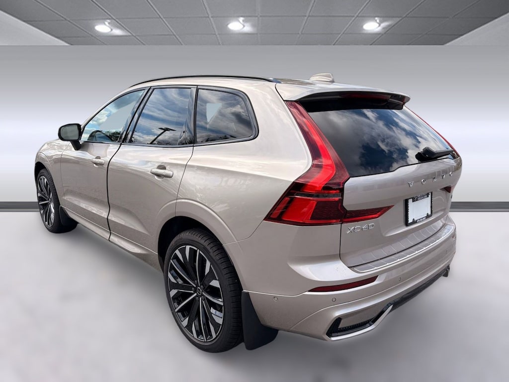 New 2026 Volvo XC60 B5 Ultra SUV