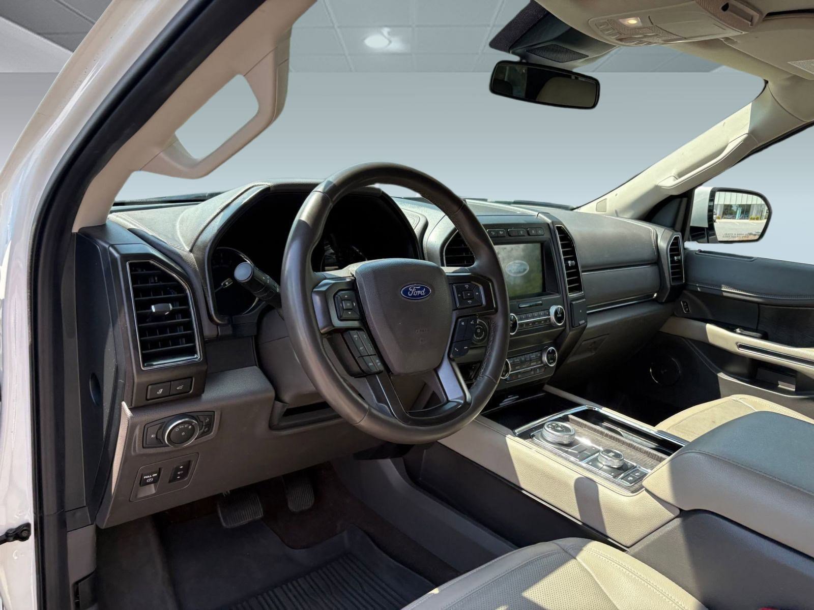 2021 Ford Expedition MAX Limited photo 4