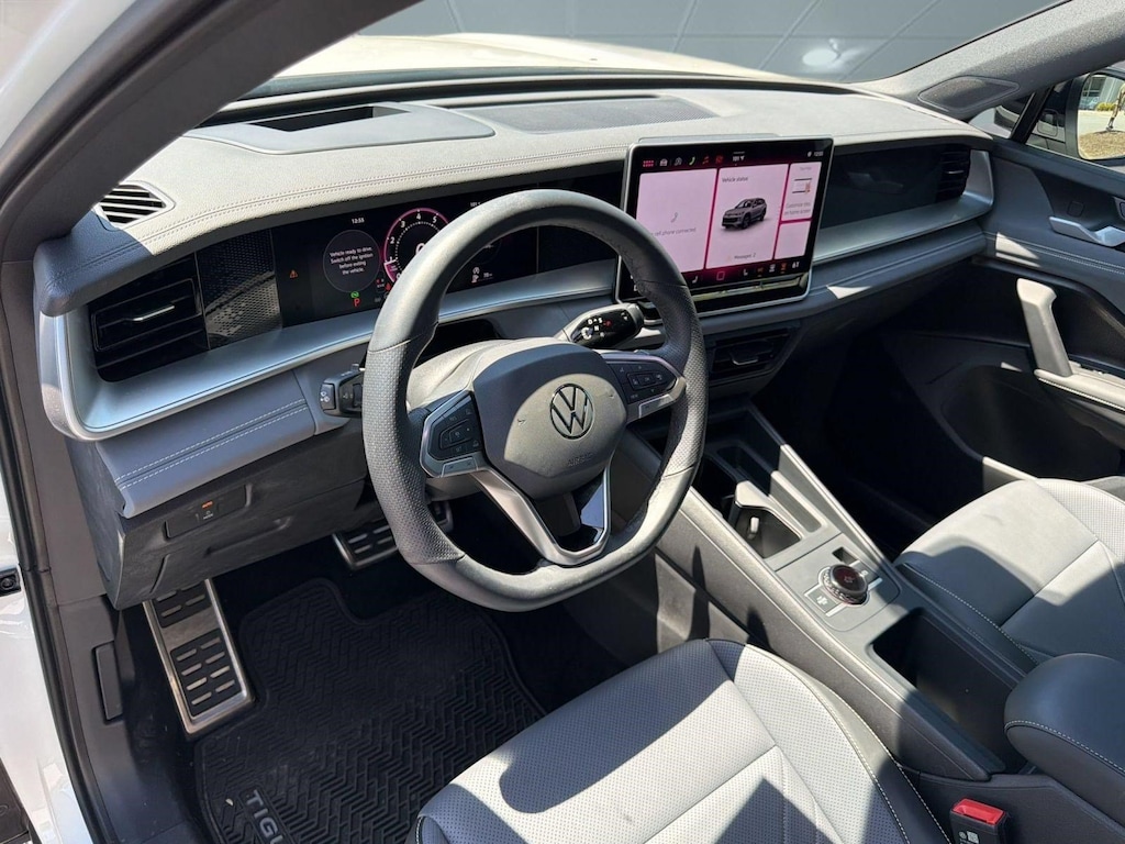 Used 2026 Volkswagen Tiguan SE R-Line Black SUV