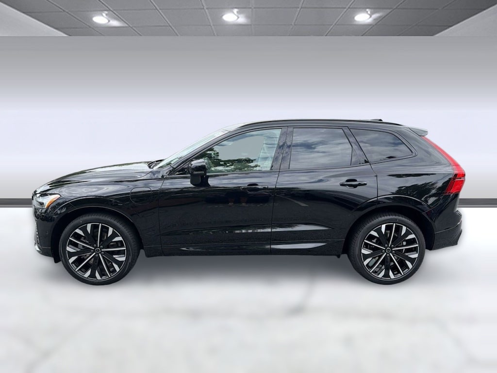 New 2026 Volvo XC60 plug-in hybrid T8 Ultra SUV