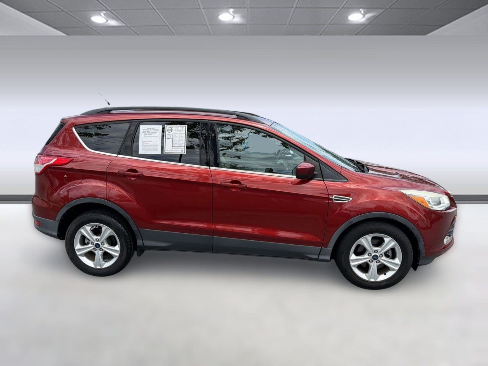 Escape SE SUV