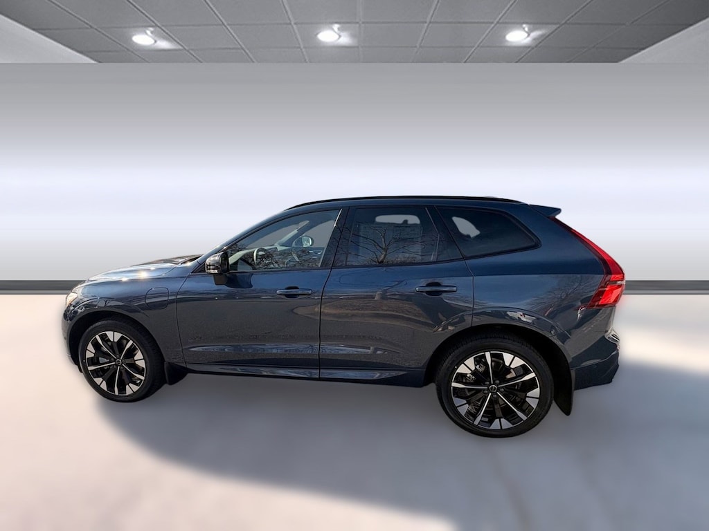 New 2026 Volvo XC60 plug-in hybrid T8 Plus SUV