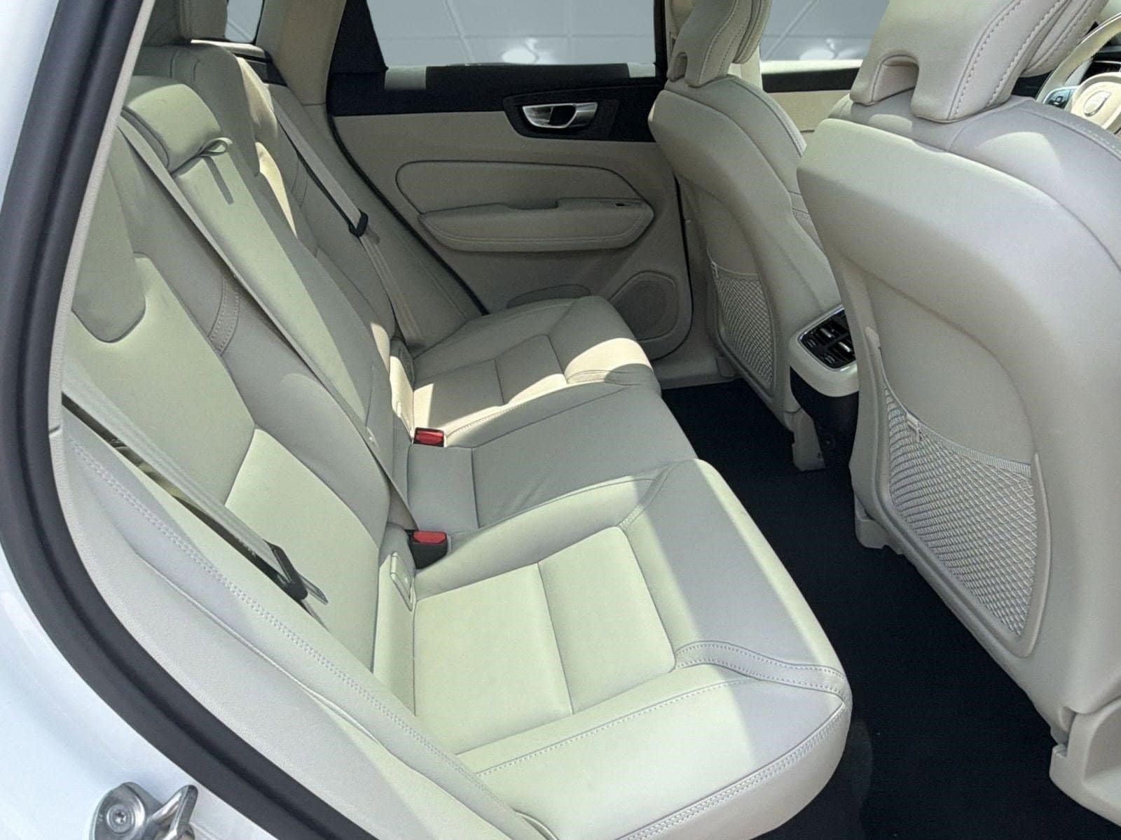 2026 Volvo XC60 Ultra - Photo 29