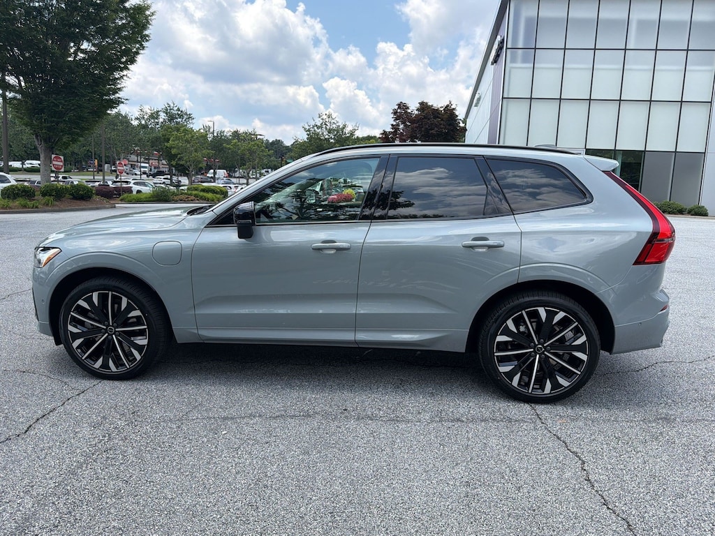 New 2026 Volvo XC60 plug-in hybrid T8 Ultra SUV