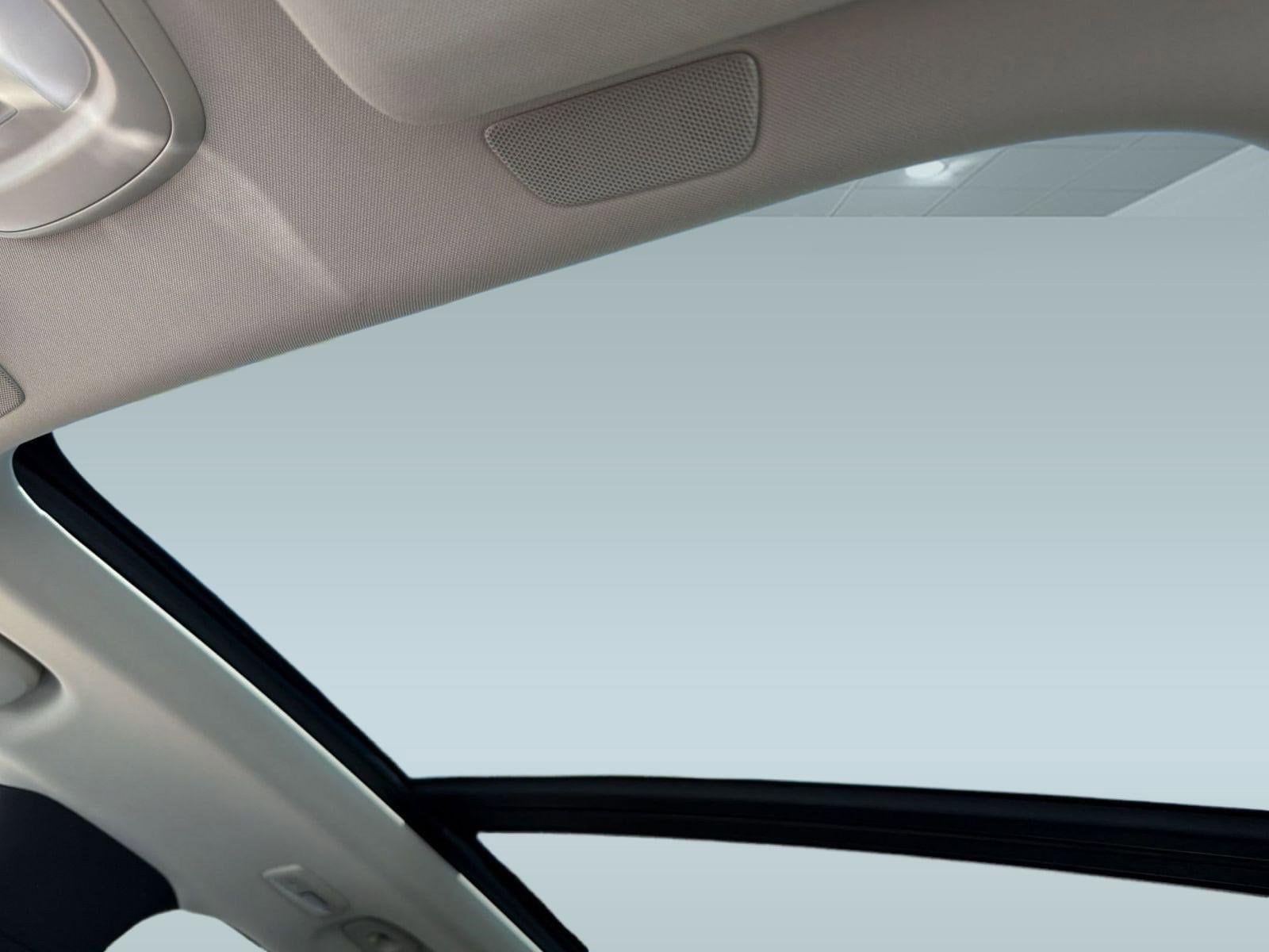 2023 Volvo XC90 Plus - Photo 16