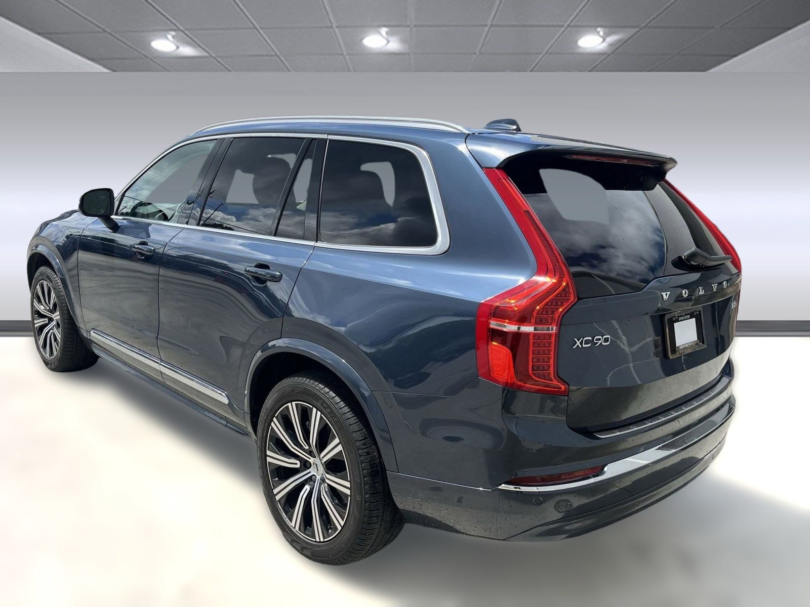 2024 Volvo XC90 B5 AWD Core photo 3