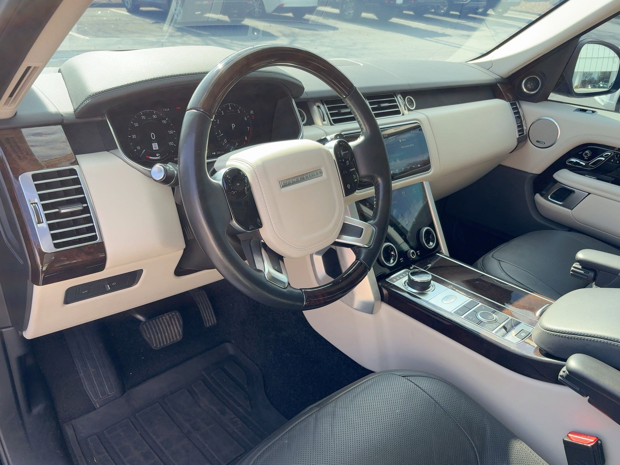 2019 Land Rover Range Rover SuperCharged HSE photo 4