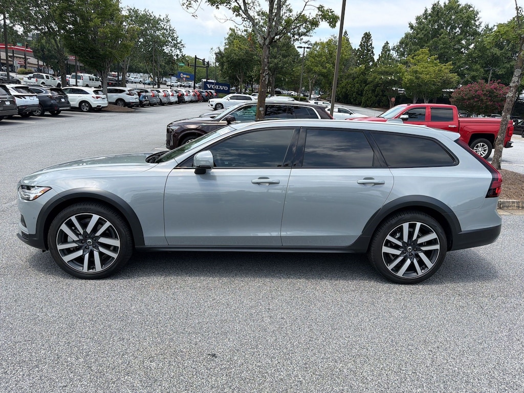 Certified 2025 Volvo V90 Cross Country B6 Ultra Wagon