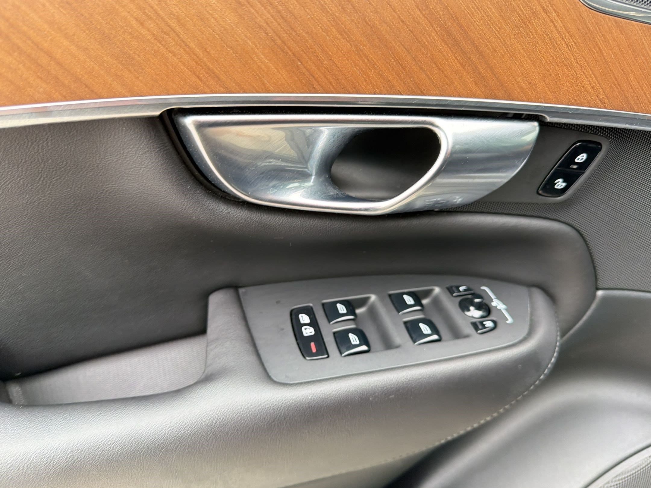 2023 Volvo XC90 Plus - Photo 13