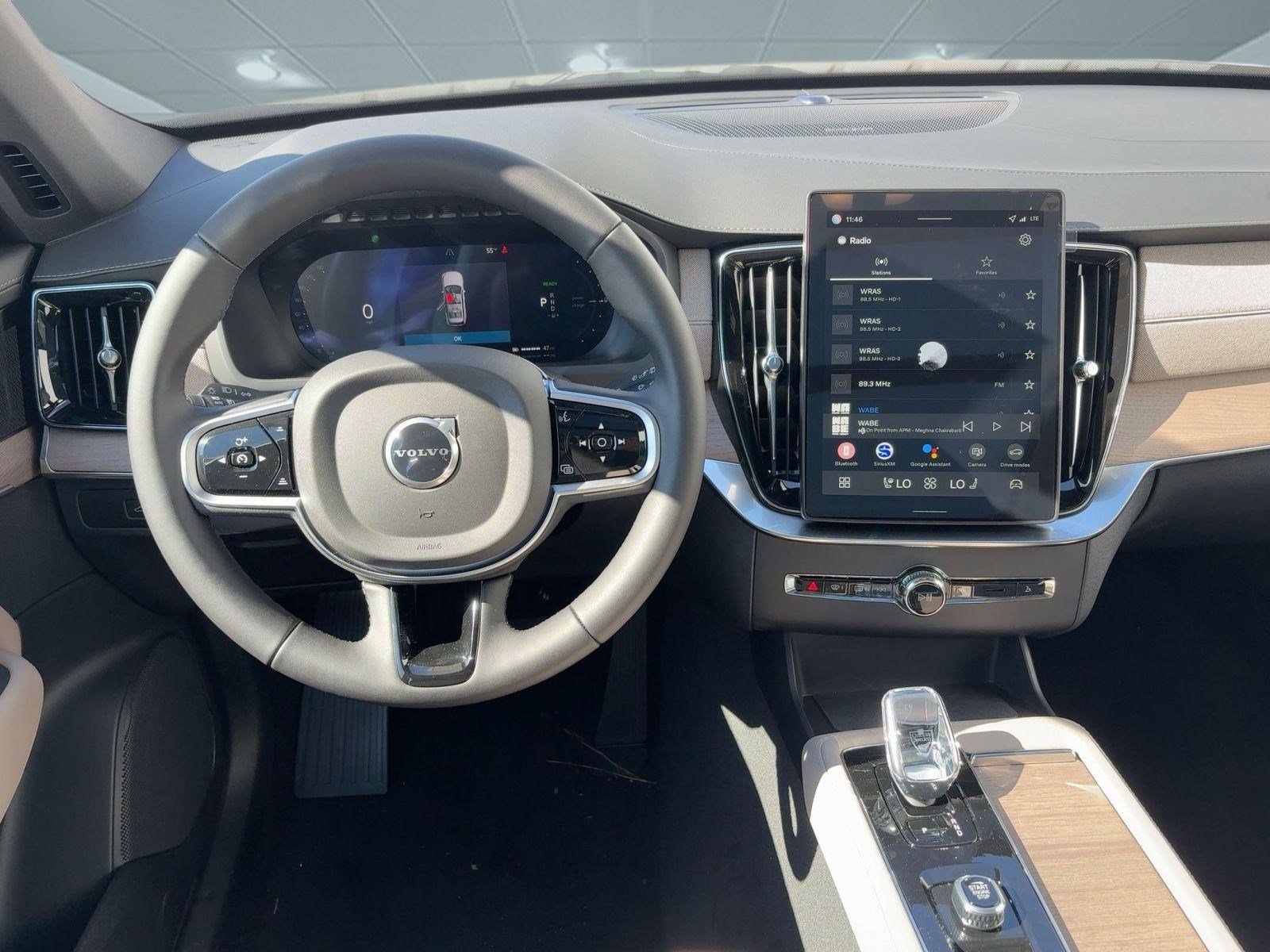 2026 Volvo XC90 Plus - Photo 26