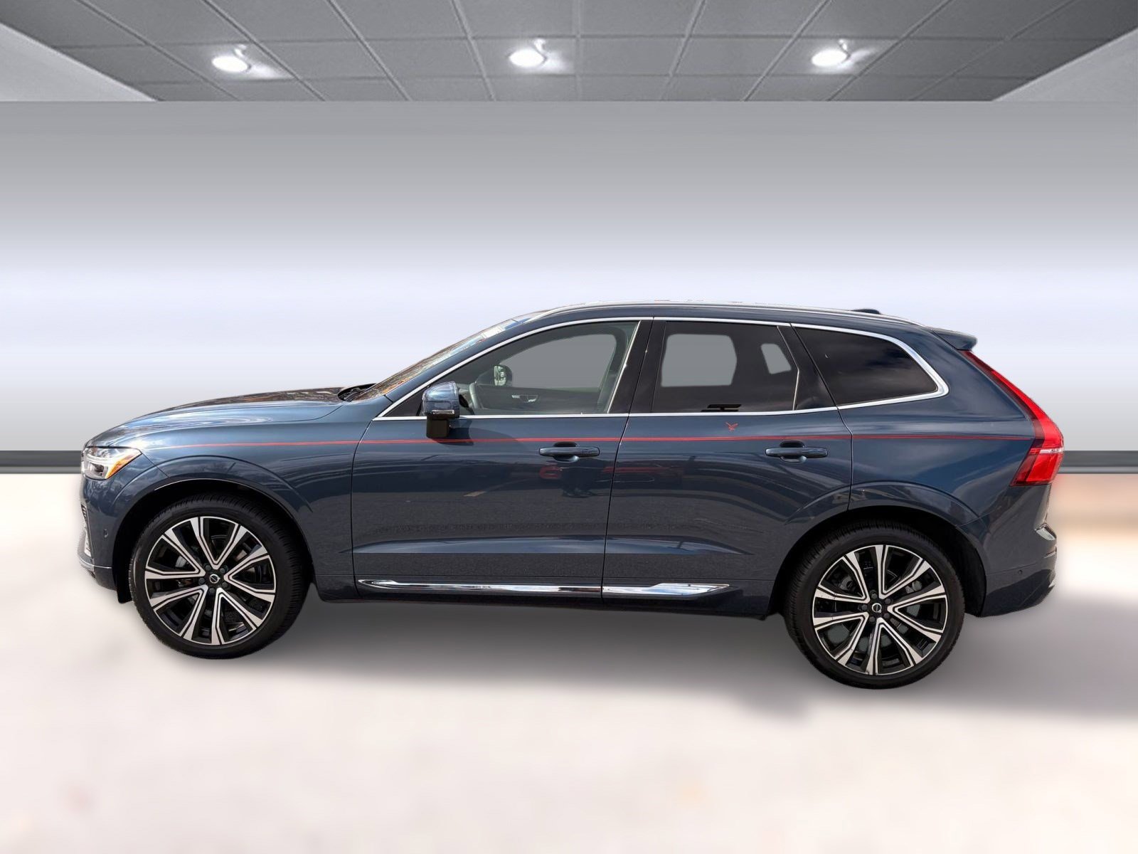 2023 Volvo XC60 B5 Ultimate photo 2
