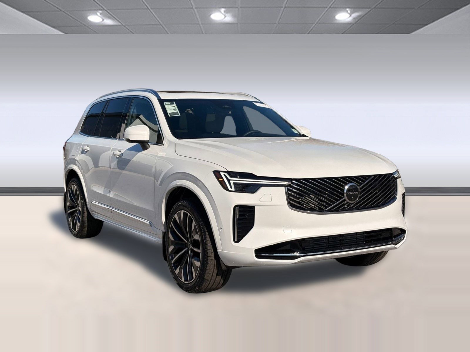 2026 Volvo XC90 Plus - Photo 7
