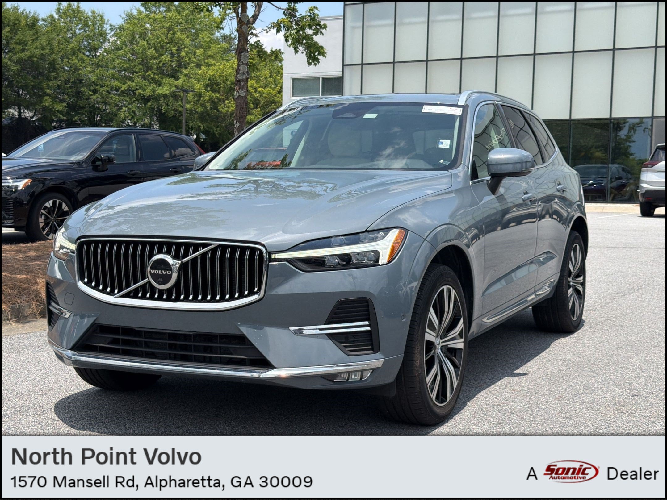 2023 Volvo XC60 B5 Plus Bright Theme FWD's photo