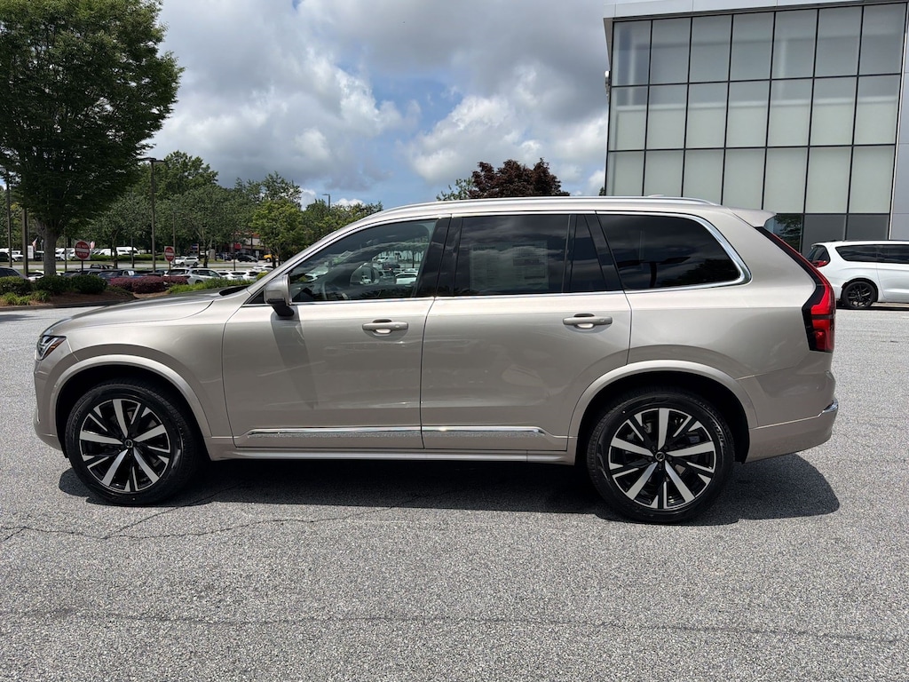 New 2026 Volvo XC90 B5 Core SUV