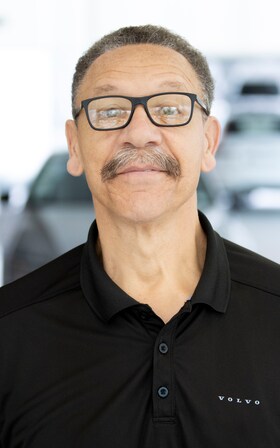 Staff member Anthony Jones  from ID_28dd0e
