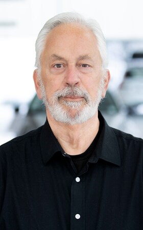 Staff member Tony Craig  from ID_28dd0e