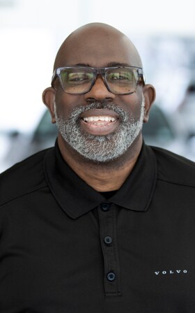 Staff member Walt Neal from ID_7b9702