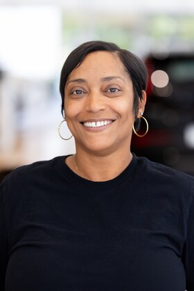 Staff member Felicia Thompson from ID_94cbed