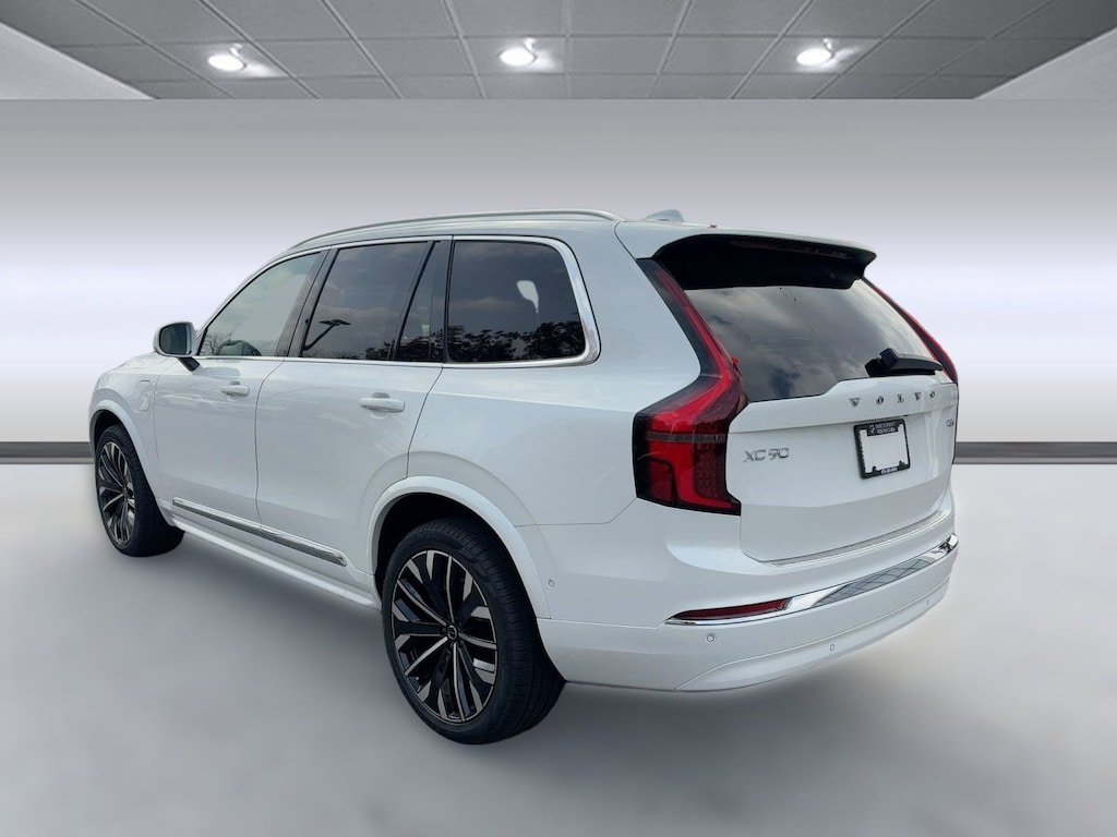 New 2026 Volvo XC90 plug-in hybrid T8 Plus 7-Seater SUV