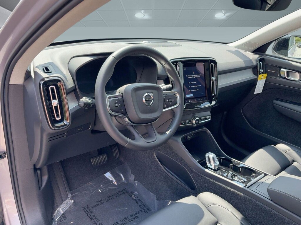 New 2026 Volvo XC40 B5 Ultra SUV