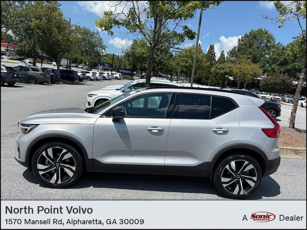 Certified 2023 Volvo XC40 B5 Ultimate B5 AWD Ultimate Dark Theme