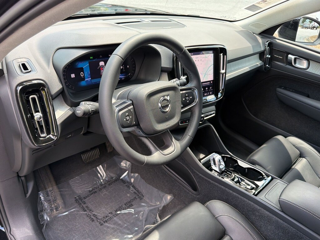 Certified 2024 Volvo XC40 B5 Ultimate SUV