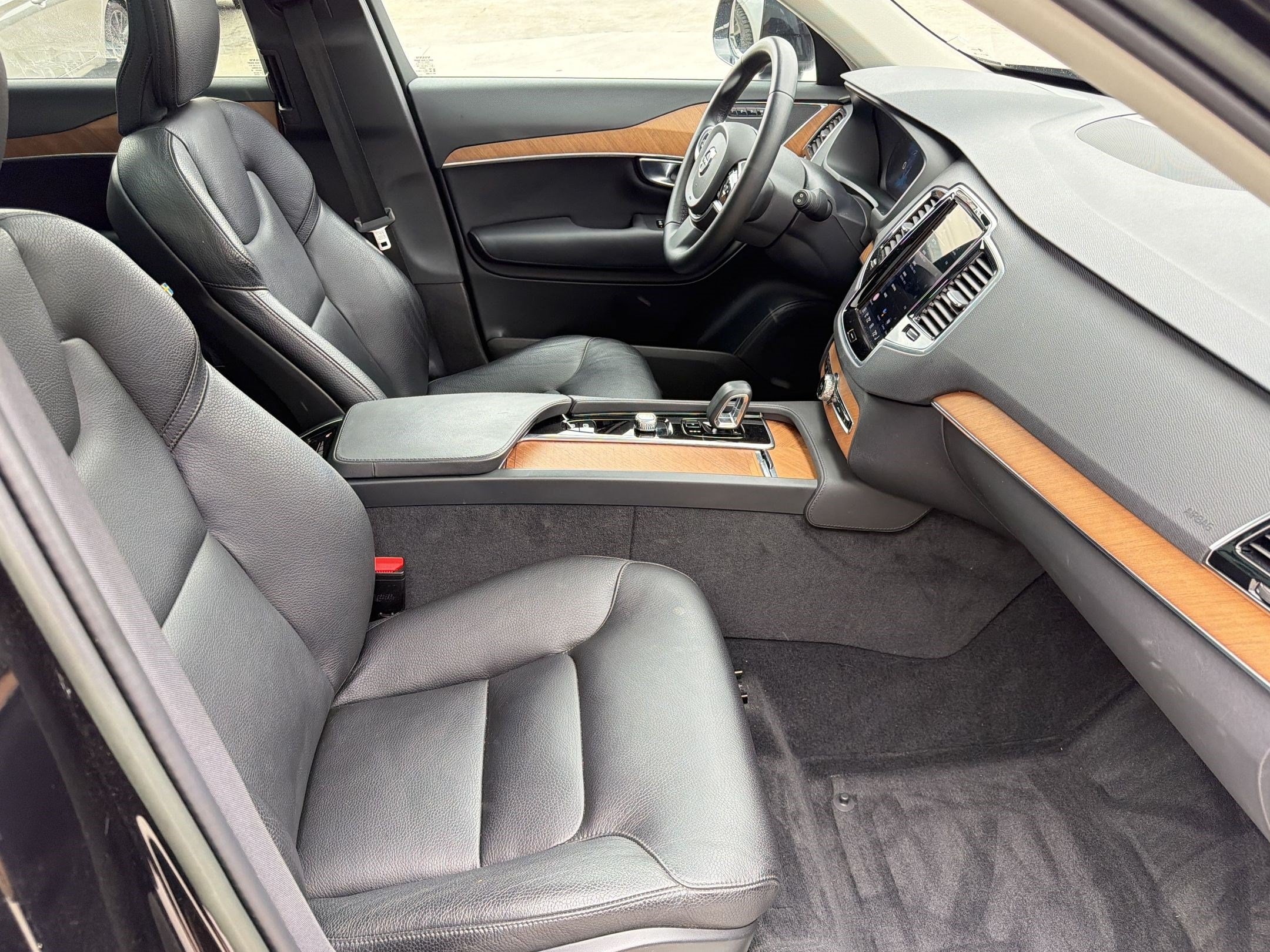 2023 Volvo XC90 Plus - Photo 24