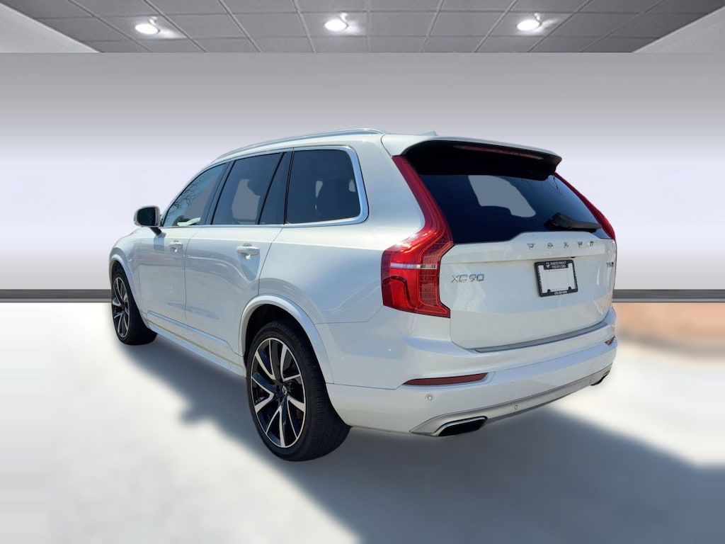 Used 2021 Volvo XC90 T6 Momentum 6 Passenger T6 AWD Momentum 6P