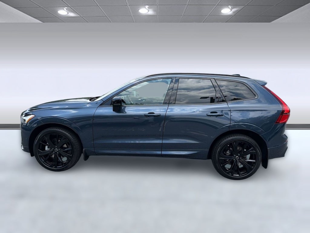 New 2026 Volvo XC60 B5 Ultra Black Edition SUV