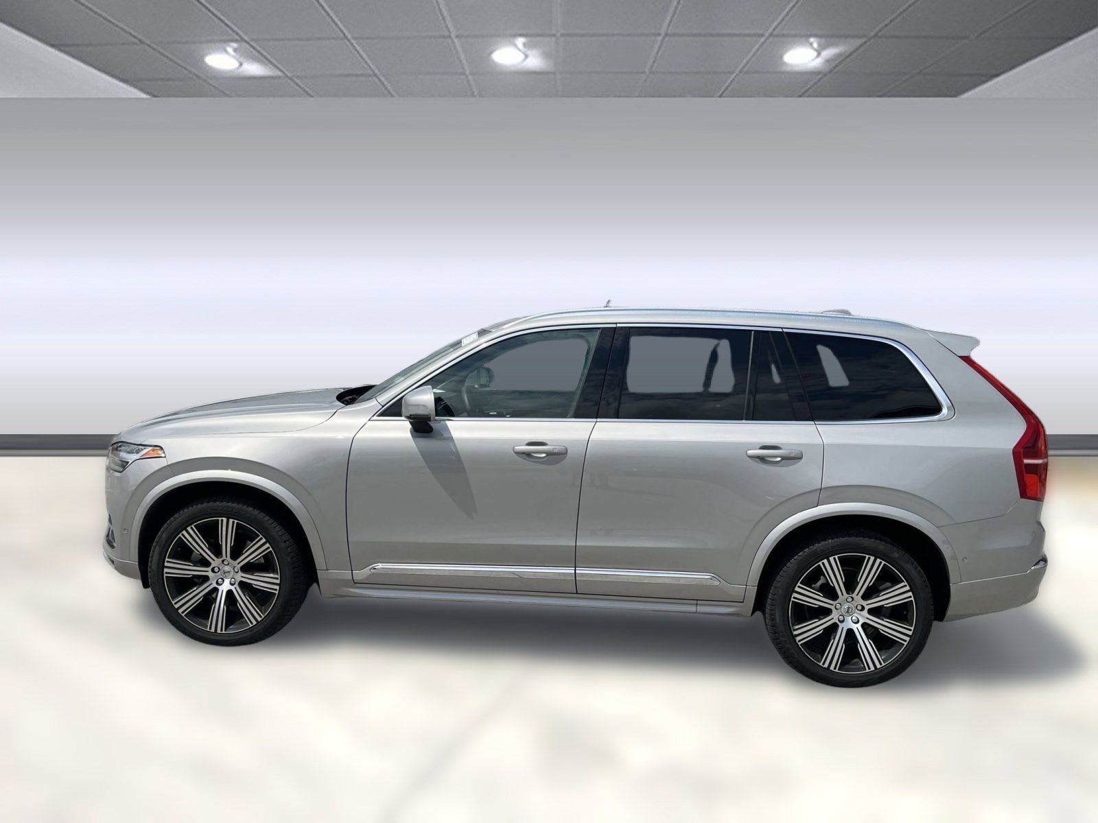2023 Volvo XC90 AWD Ultimate photo 2