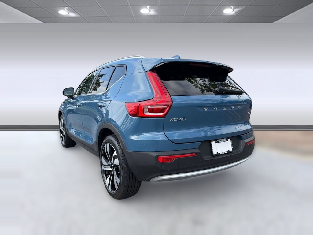 Certified 2024 Volvo XC40 B5 Ultimate SUV