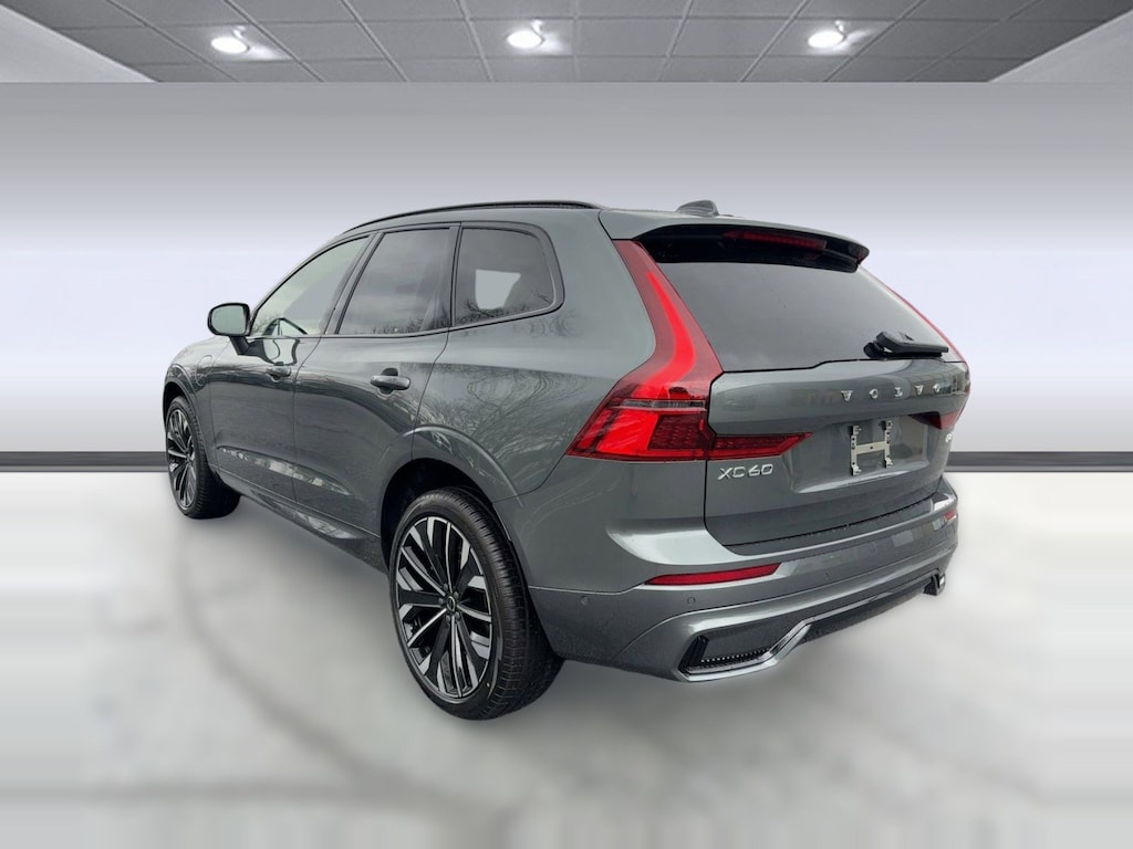 New 2026 Volvo XC60 plug-in hybrid T8 Ultra SUV