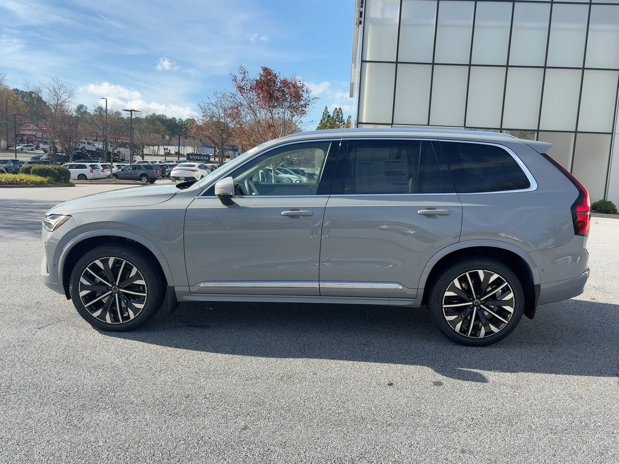 2026 Volvo XC90 photo 2