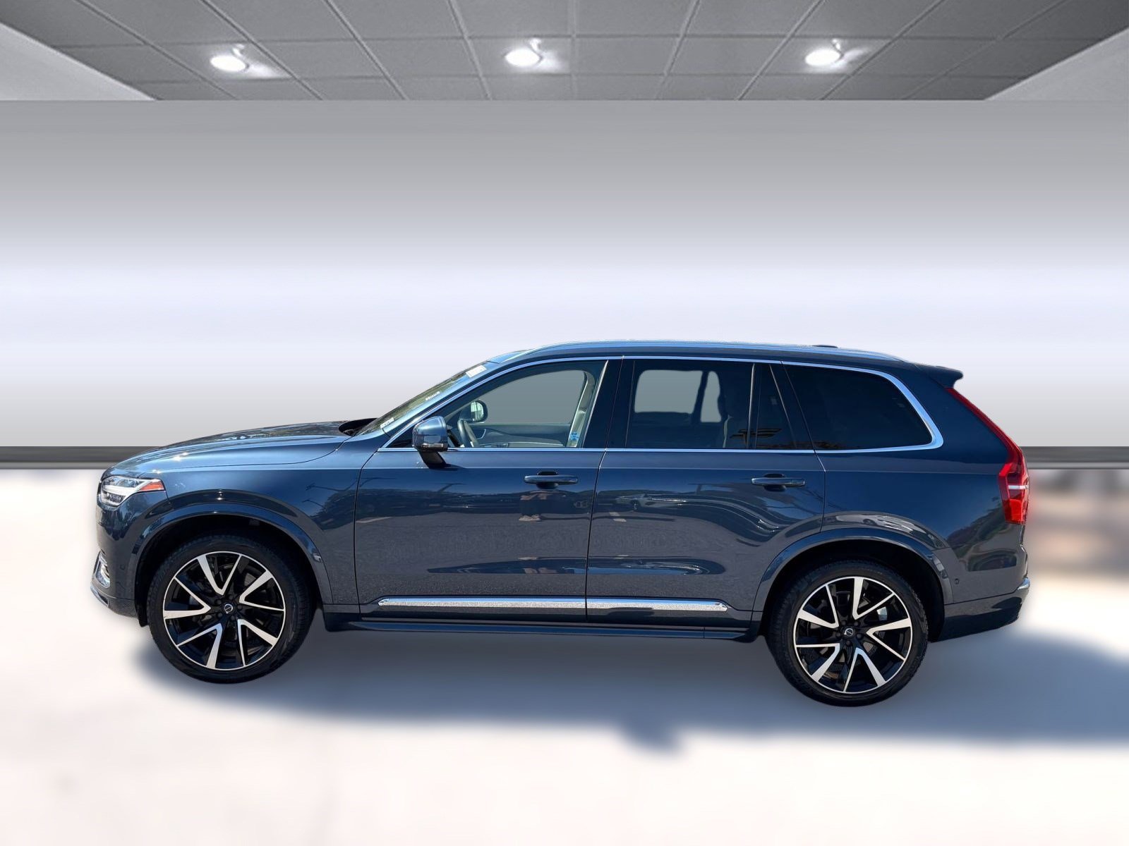 2024 Volvo XC90 AWD Plus photo 2