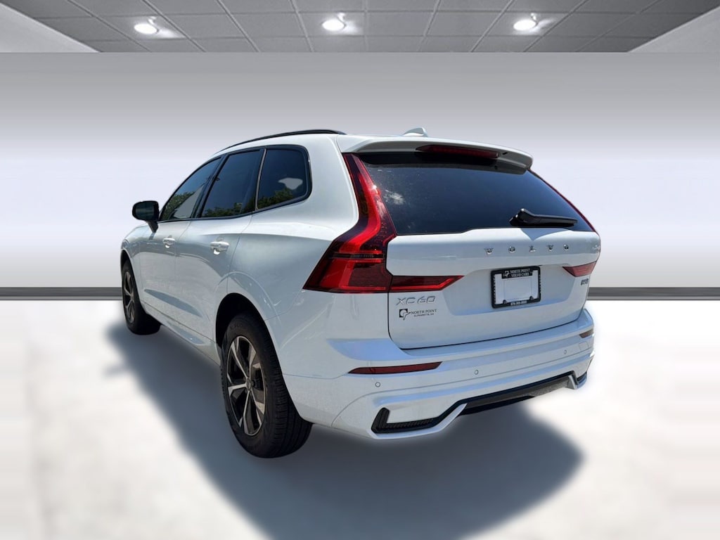 New 2026 Volvo XC60 B5 Core SUV