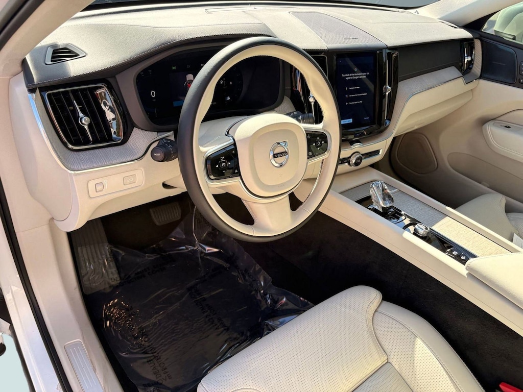 Certified 2022 Volvo XC60 B5 Inscription B5 FWD Inscription