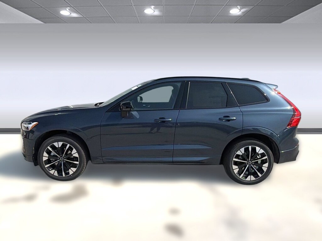 New 2026 Volvo XC60 B5 Plus SUV