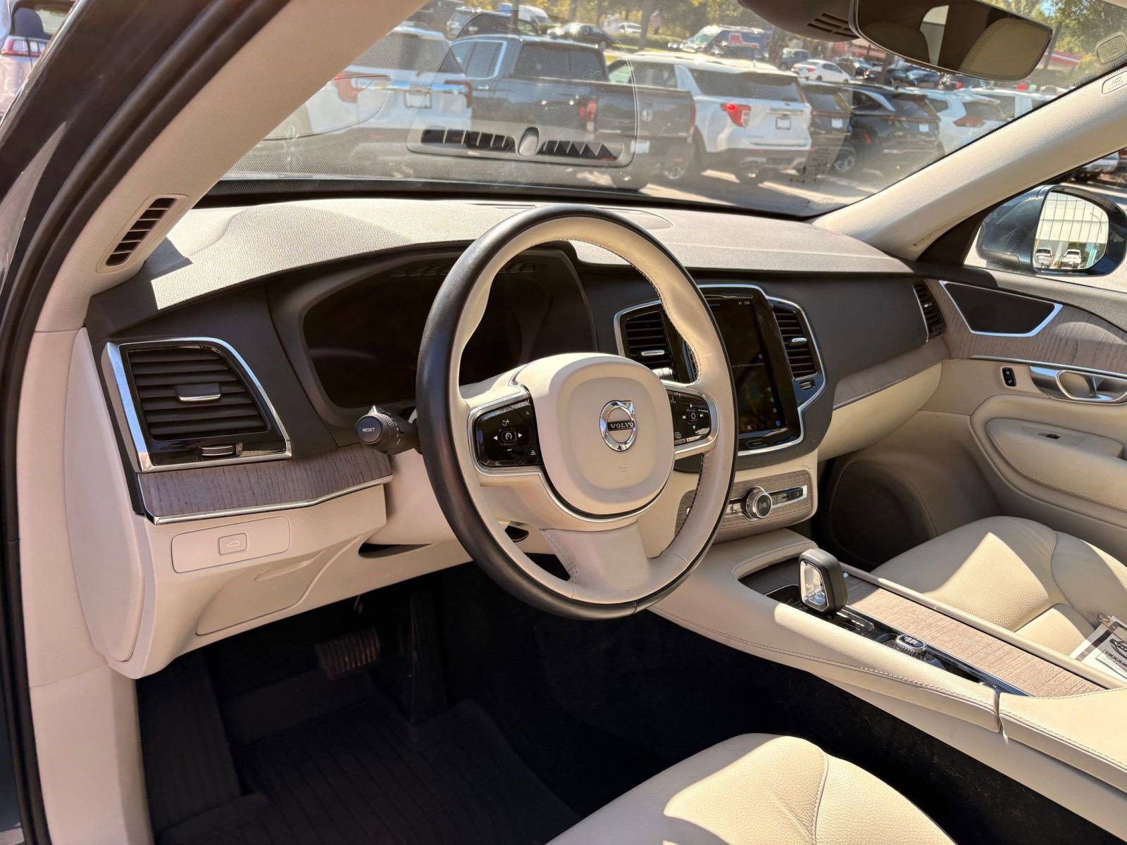 2024 Volvo XC90 AWD Plus photo 4