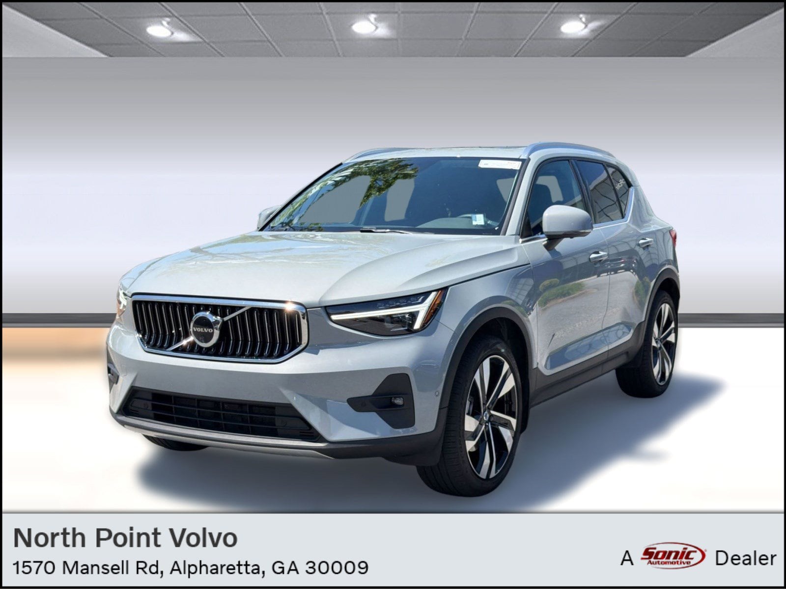 2024 Volvo XC40 B5 Plus Bright AWD's photo