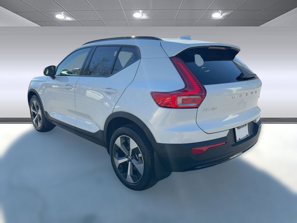 New 2026 Volvo XC40 B5 Plus SUV