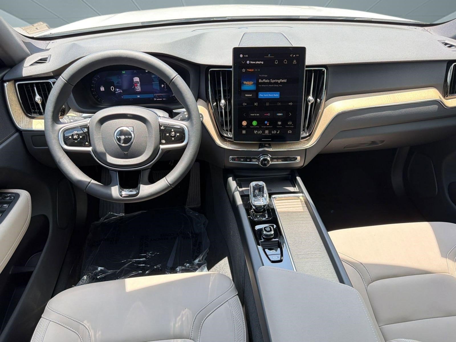 2026 Volvo XC60 Plus - Photo 25