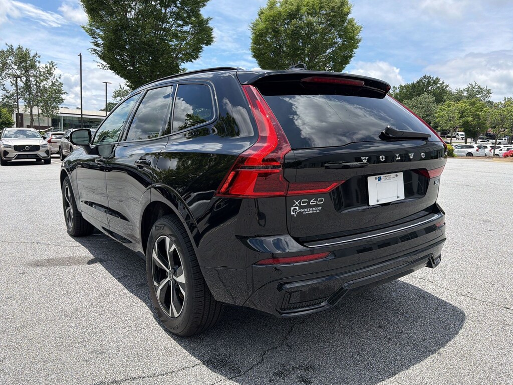 New 2026 Volvo XC60 B5 Core SUV